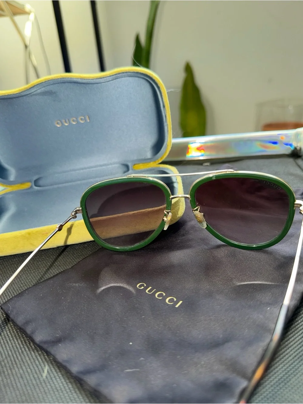 Gucci Green and Red Aviator Sunglasses for Women